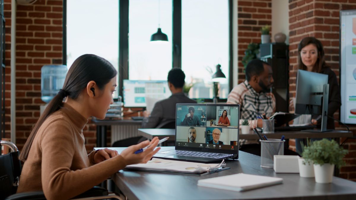 diverse-team-people-meeting-with-woman-videocall-communication-talking-about-startup-business-female-employee-with-disability-using-online-videoconference-remote-conversation (1)